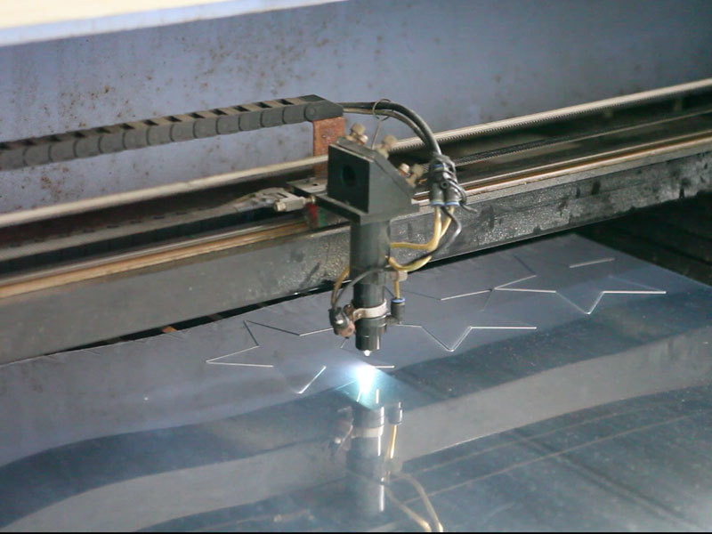 Laser engraving machine
